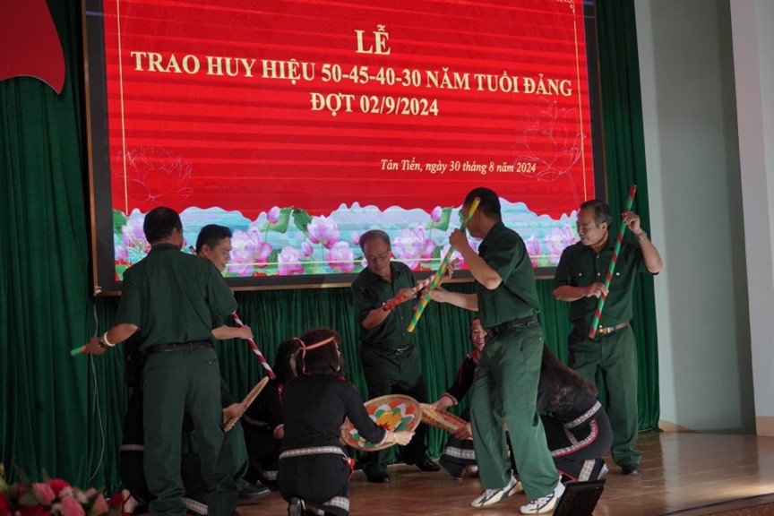2.4. LỄ 2.9